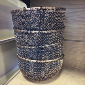 Maceteros de plástico con colgante